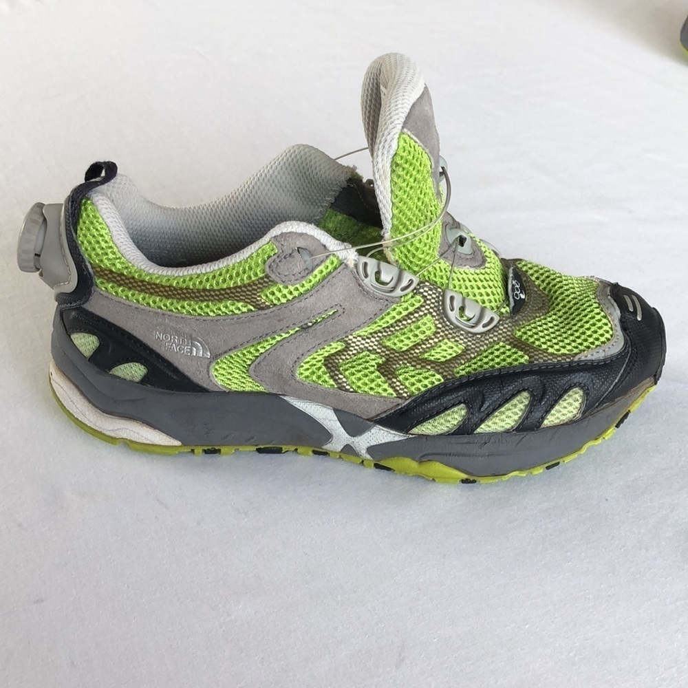 The north face women’s boa technology shoes white adjustable strap. - Picture 14 of 15